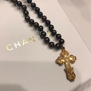 Chan Luu/FIRE SALE 🔥🔥🔥🔥 blue peacock pearl necklace w cross charm